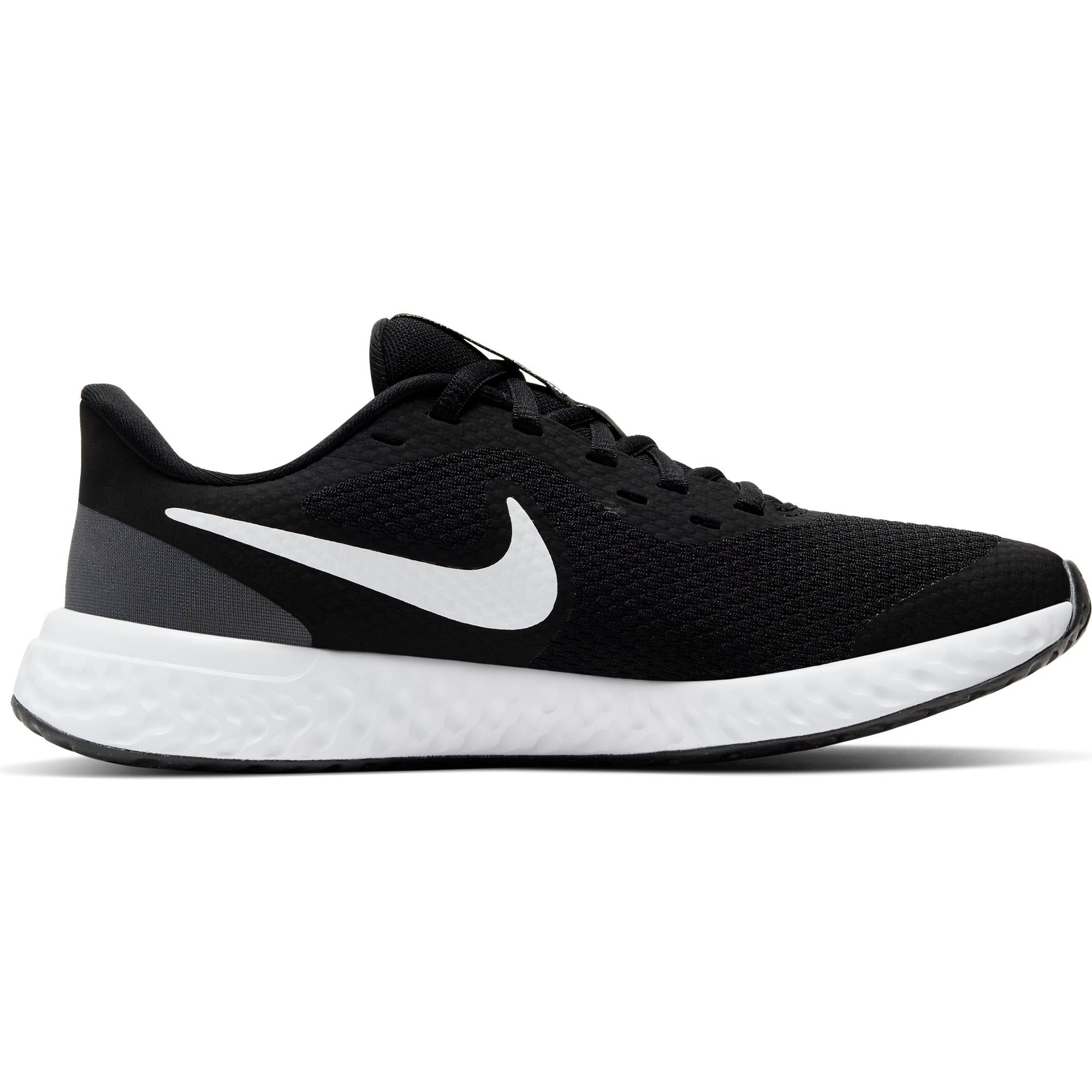 Nike REVOLUTION 5